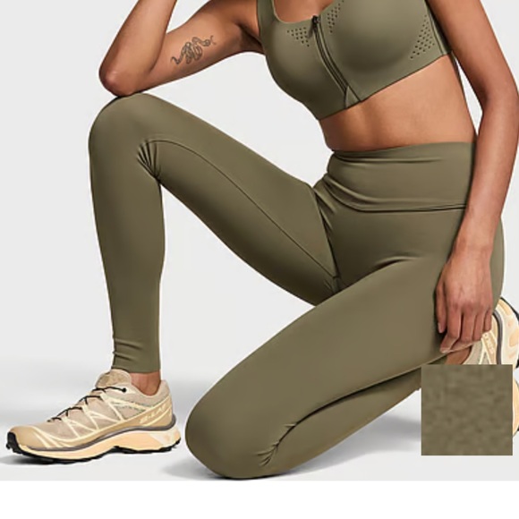 2 pairs of Victoria Secret VSX Elevate Leggings - Picture 2 of 5